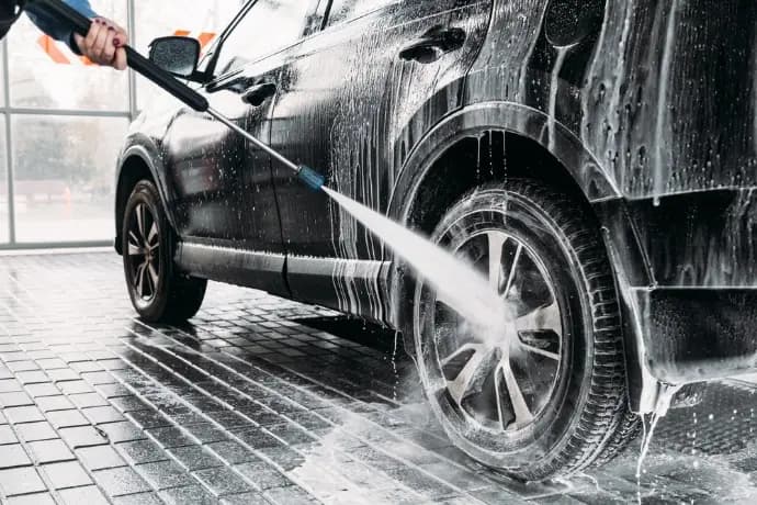 Lavage Premium - Nettoyage complet extérieur et intérieur avec produits de qualité professionnelle